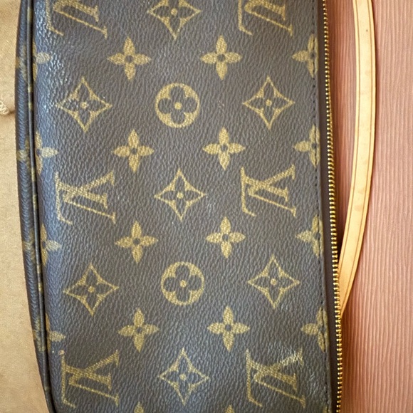 Louis Vuitton Monogram Bag - Picture 3 of 11